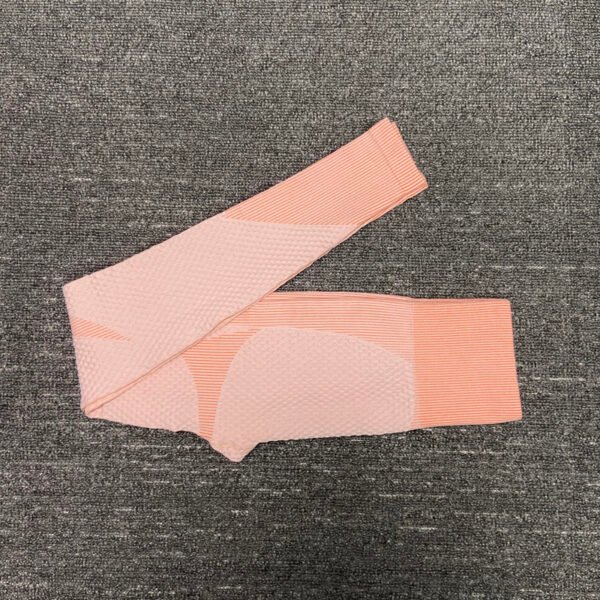 Seamless Yoga Suit Set - Image 8