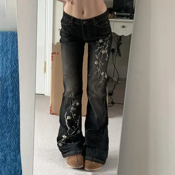 Floral Embroidery Jeans