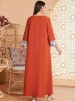 Elegant Floral Print Long Sleeved Abaya - Image 2
